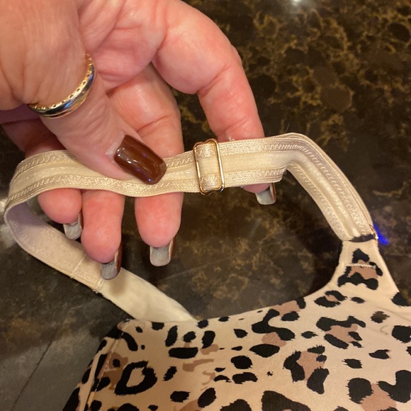 Maidenform Body leopard underwire padded bra size 38D - Picture 3 of 8